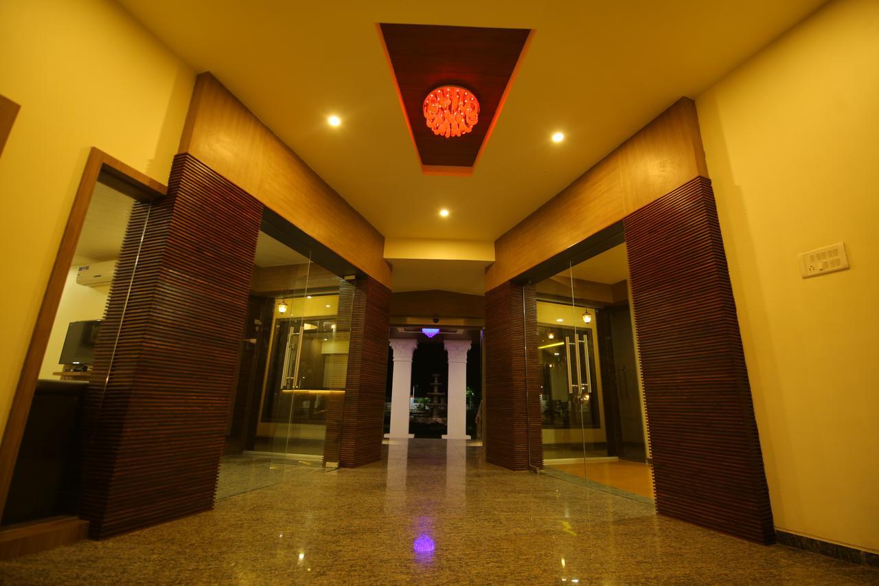 Saubhagya Inn International Лакхнау Екстер'єр фото