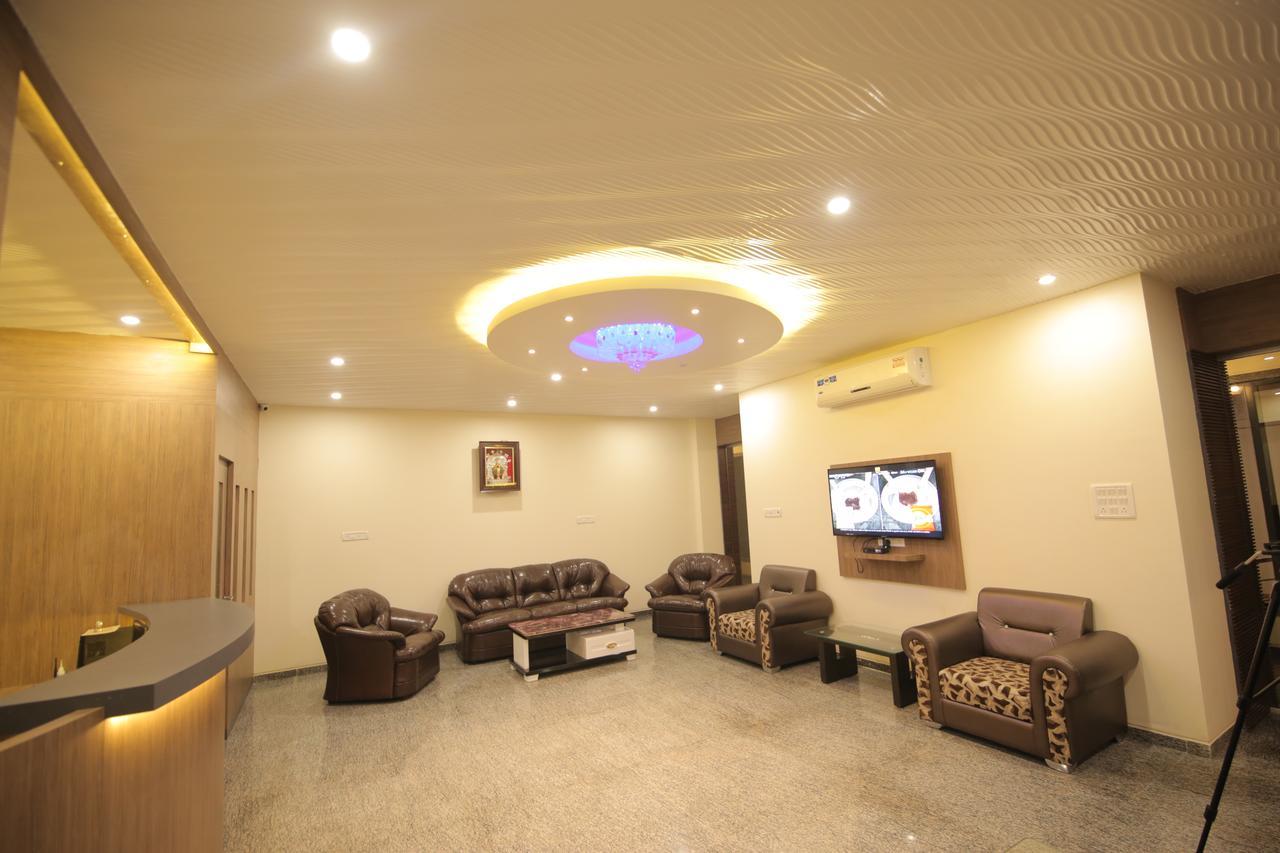 Saubhagya Inn International Лакхнау Екстер'єр фото