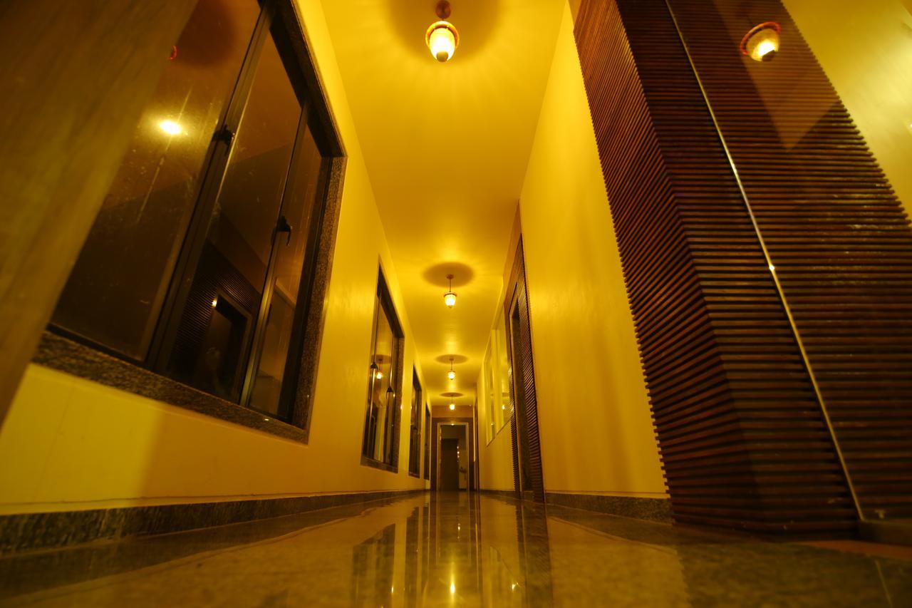 Saubhagya Inn International Лакхнау Екстер'єр фото